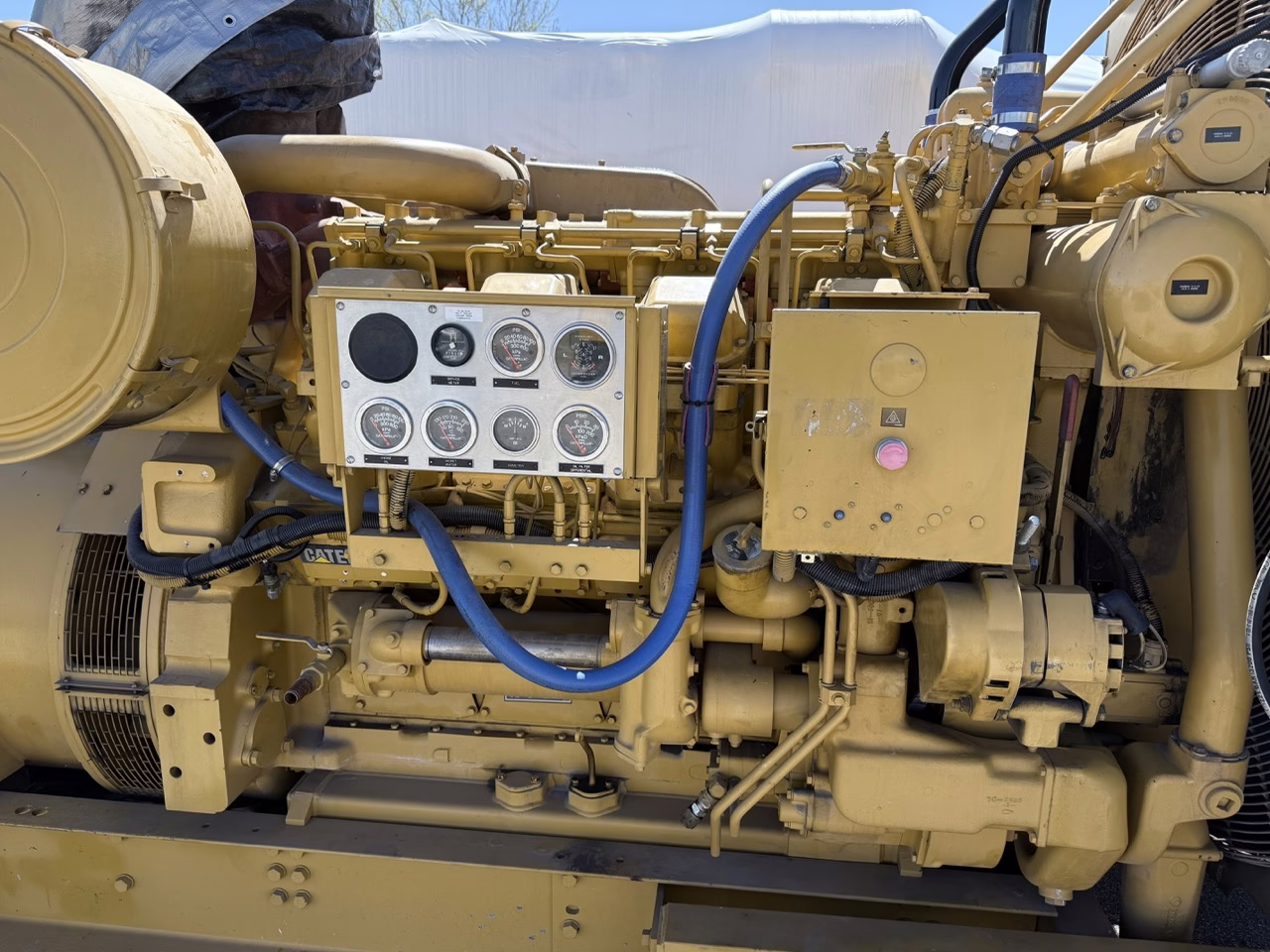 725 kW CAT Open Skid Diesel Generators