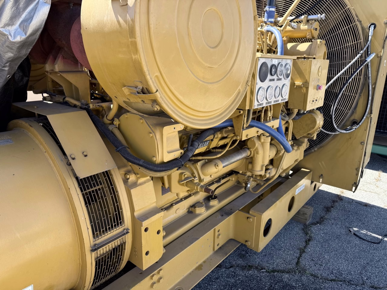 725 kW CAT Open Skid Diesel Generators