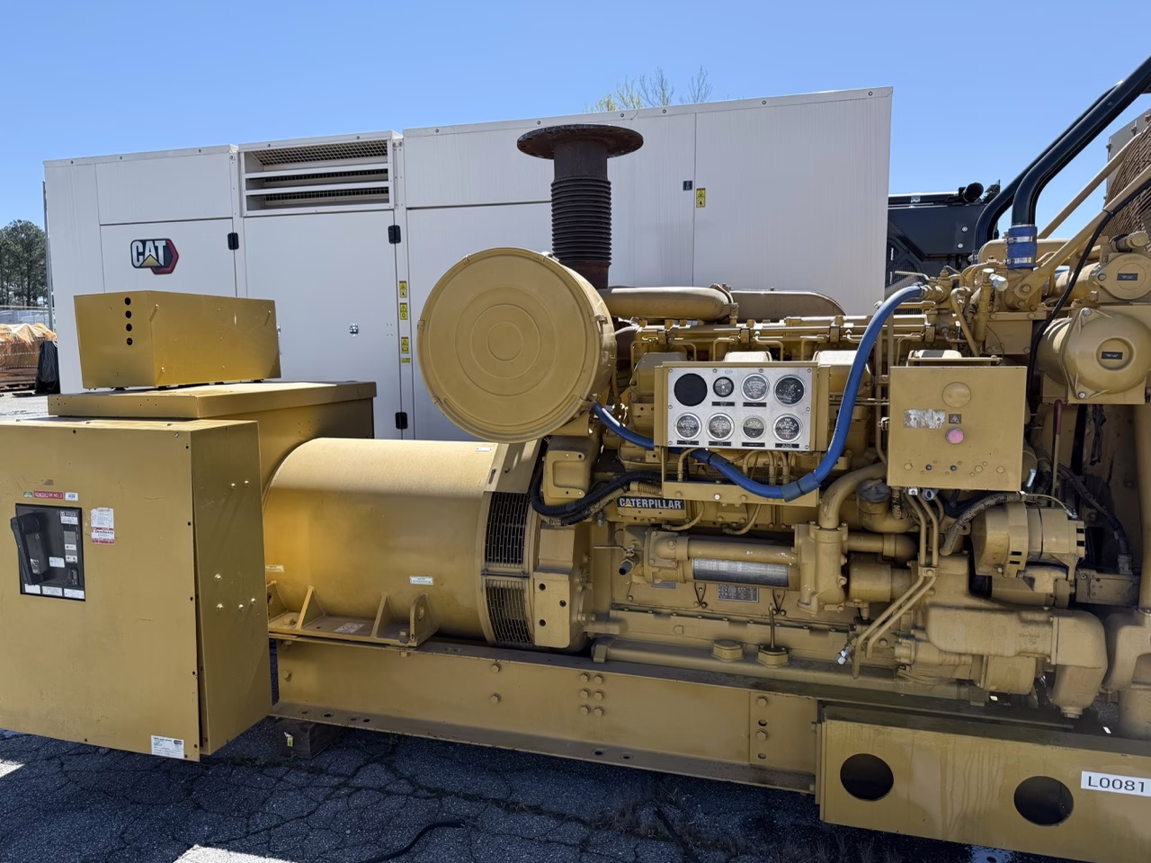 725 kW CAT Open Skid Diesel Generators