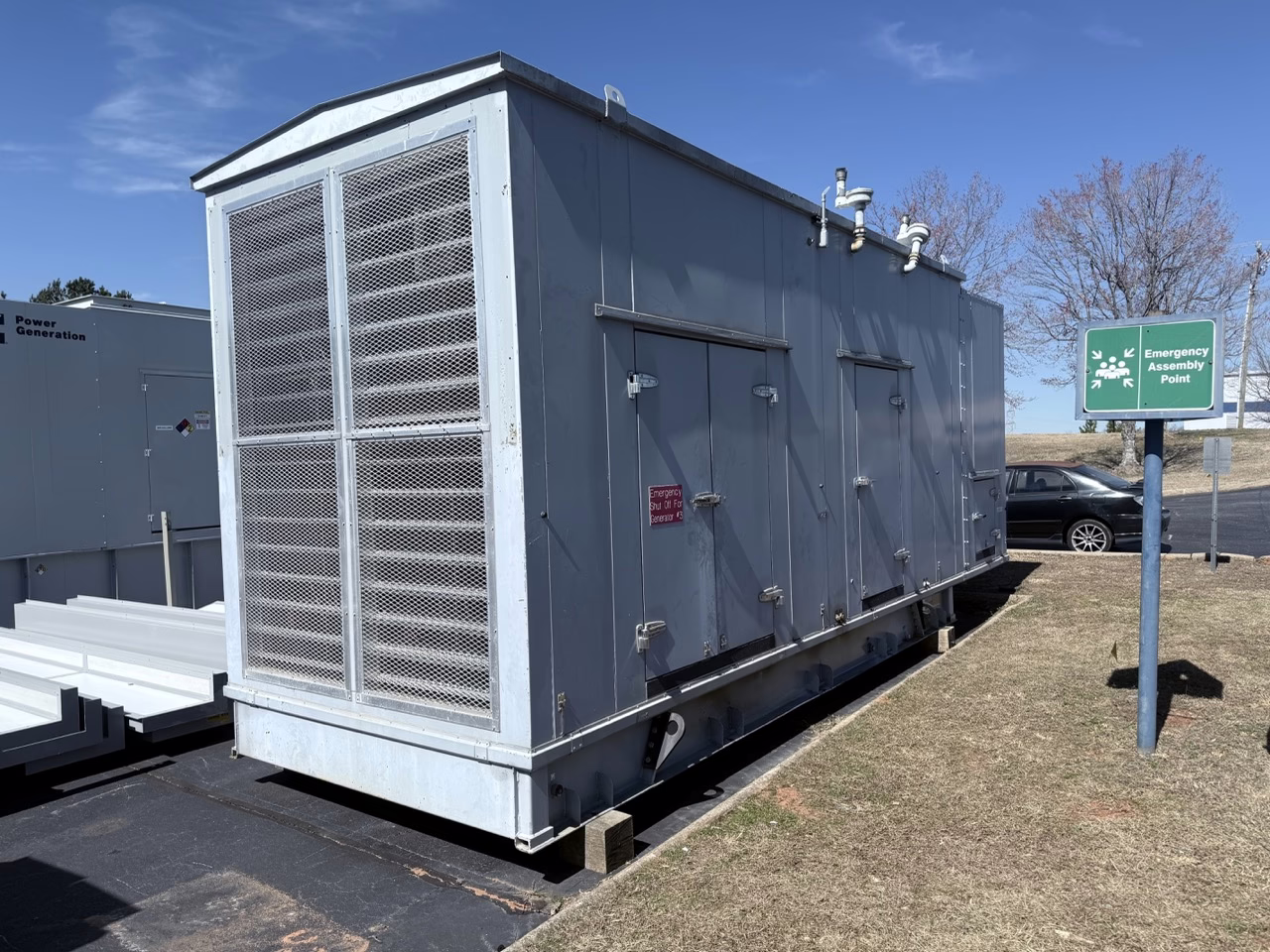 1000 kW CAT Diesel Generator side view from outside