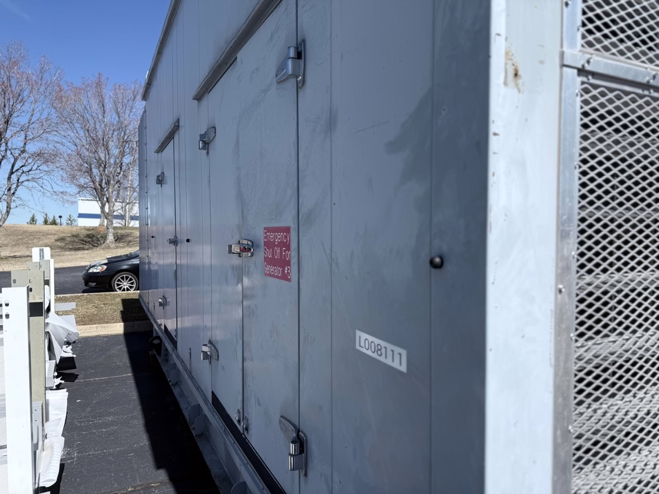 1000 kW CAT Diesel Generator exterior enclosure