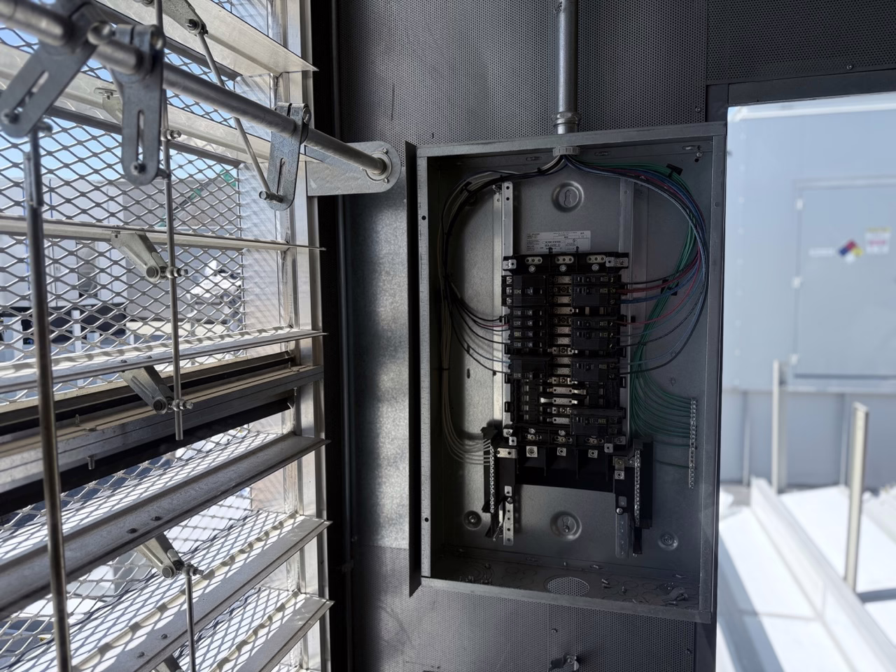 1000 kW CAT Diesel Generator breaker pannel