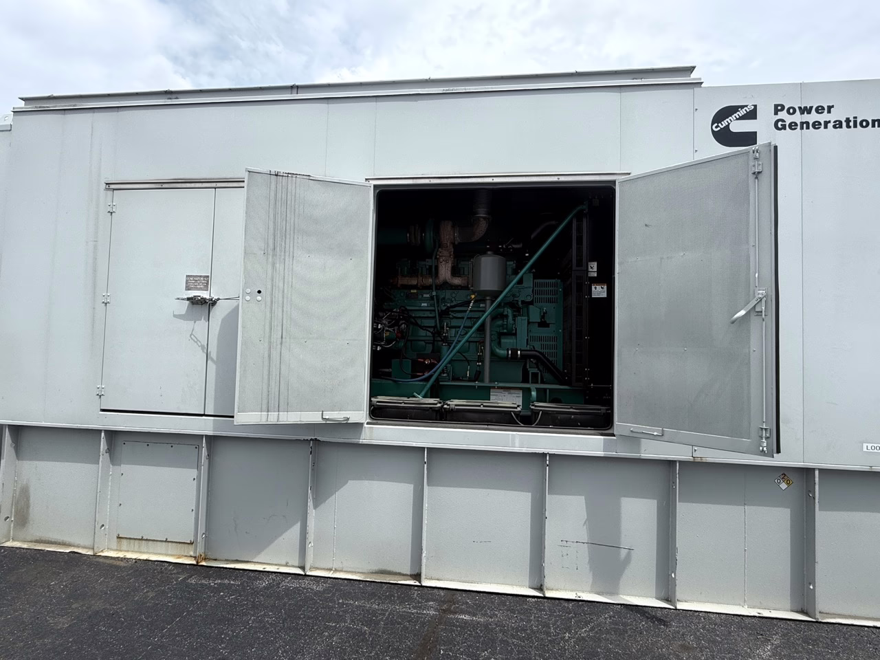 750kW Cummins enclosure