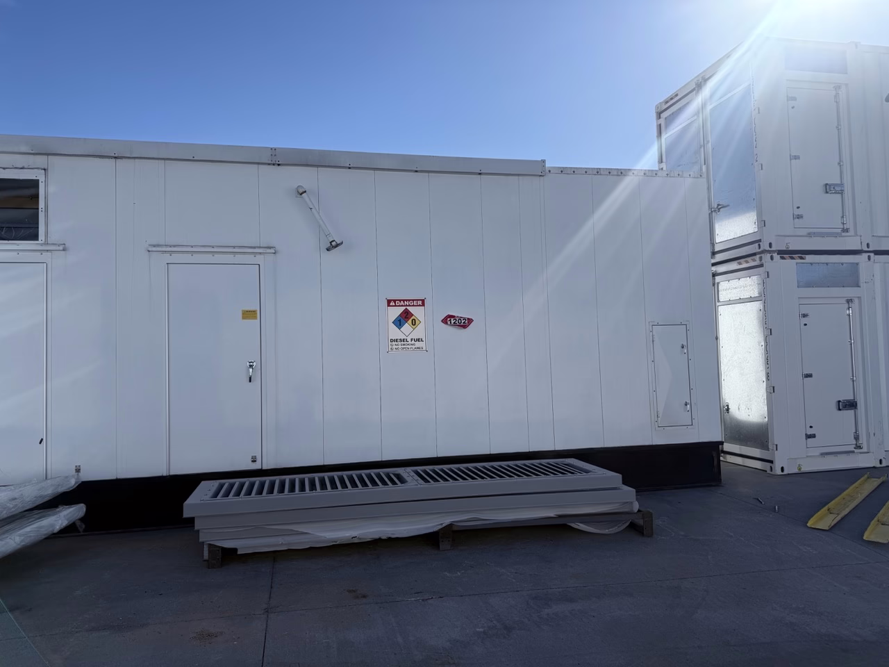 1500 kW CAT 3512C Generator Enclosure side view doors