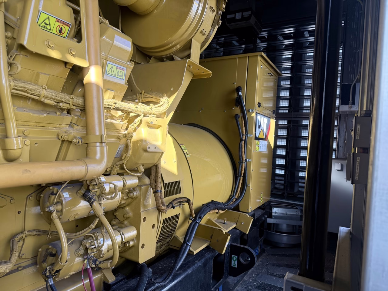 1500 kW CAT 3512C Generator Enclosure generator electrical work