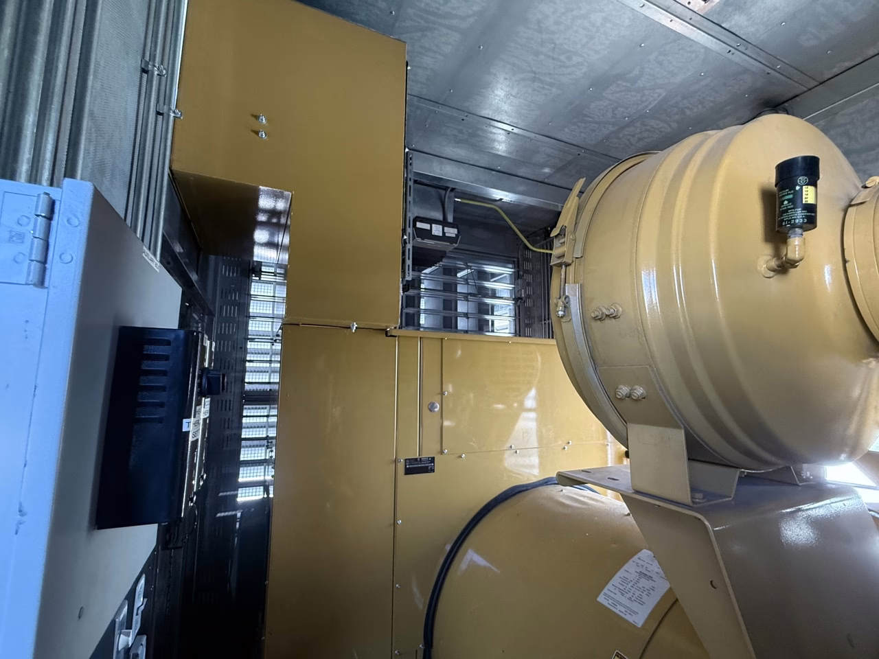 1500 kW CAT 3512C Generator Enclosure ventilation