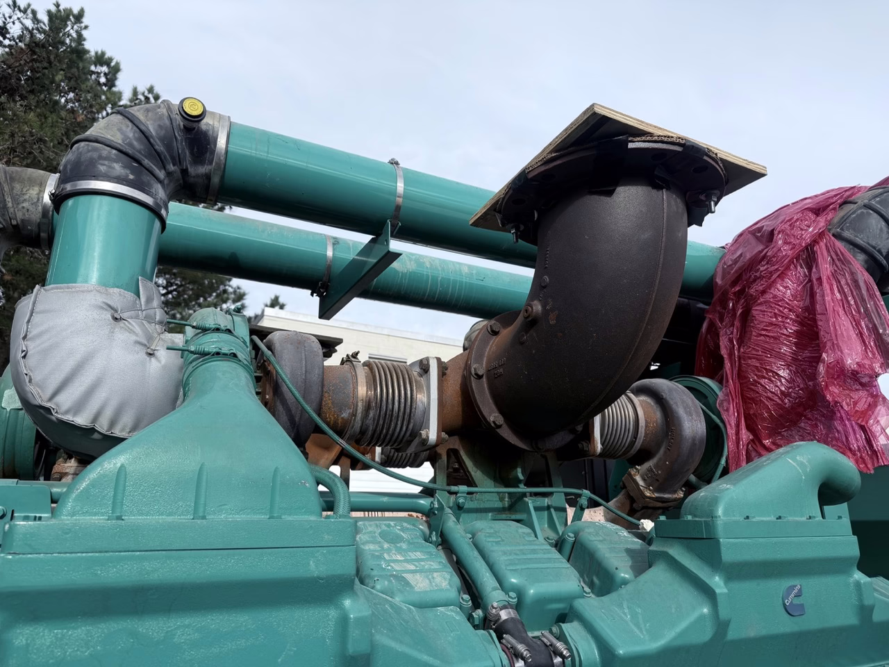 2250 kW Cummins Open Skid Diesel Generator exhaust vent