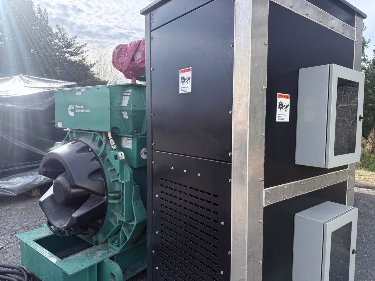 2250 kW Cummins Open Skid Diesel Generator switchgear side
