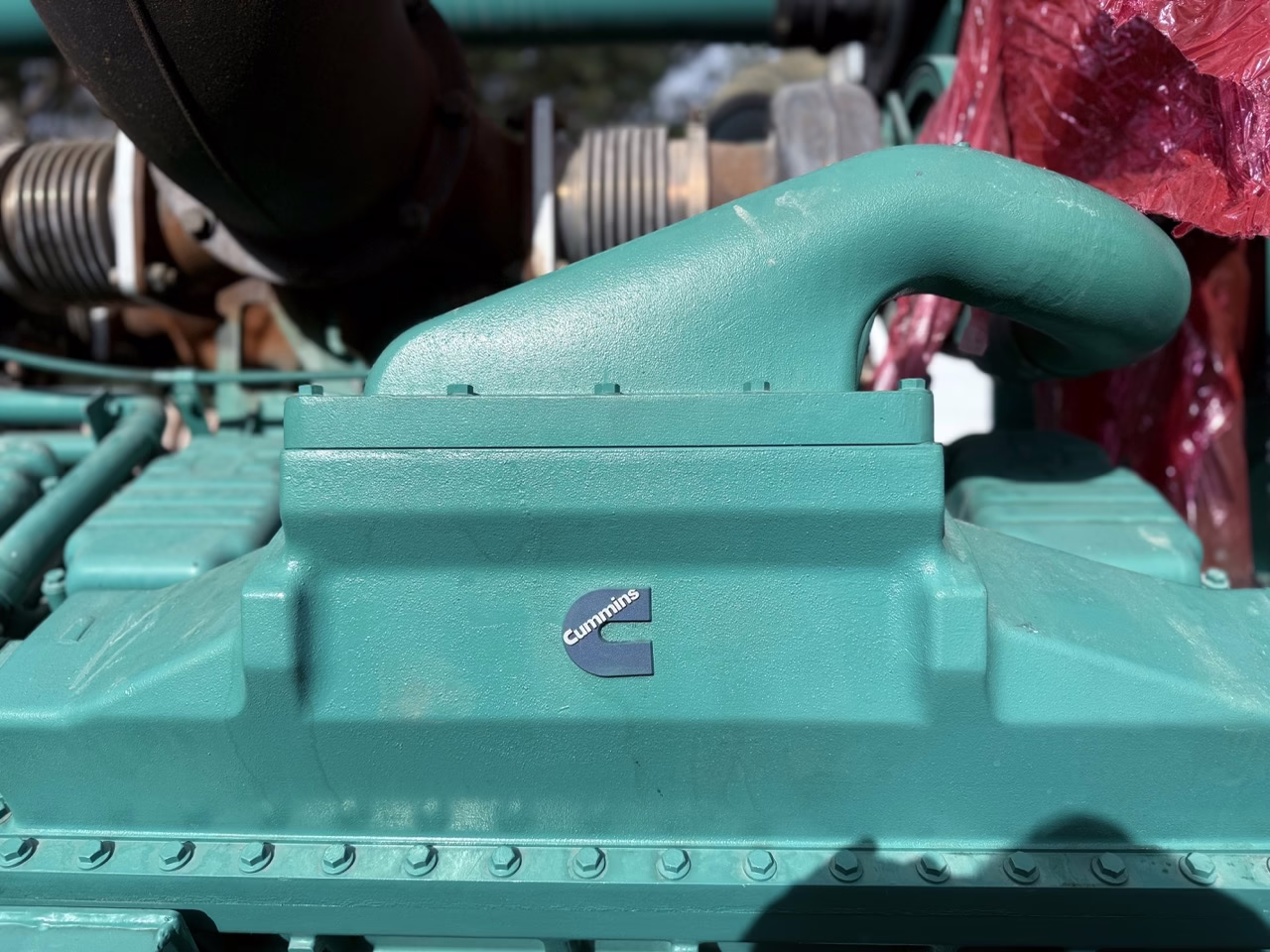 2250 kW Cummins Open Skid Diesel Generator cummins logo close up