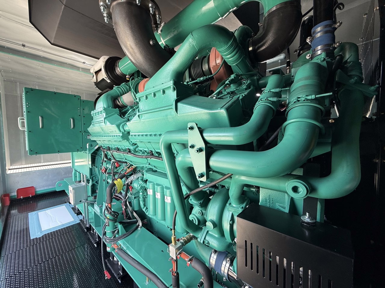 Cummins 25000 DQKAN Generator