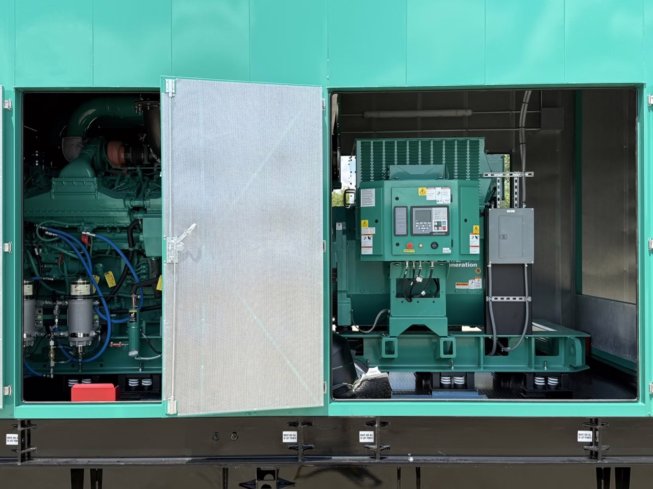 Cummins 25000 DQKAN Generator